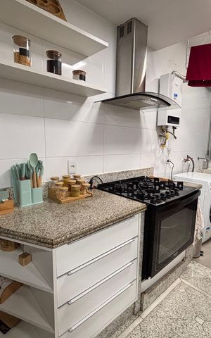 Apartamento à venda com 188m², 3 quartos e 2 vagas Apartamento à venda com 188m², 3 quartos e 2 vagasCozinha