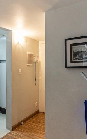 Apartamento à venda com 76m², 2 quartos e sem vagaEntrada da Sala