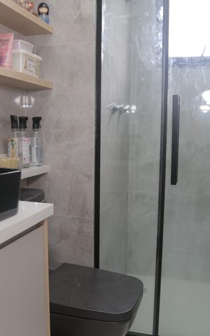 Apartamento à venda com 42m², 2 quartos e 1 vaga Apartamento à venda com 42m², 2 quartos e 1 vagaBanheiro