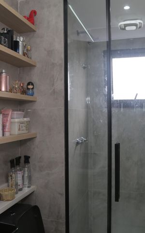 Apartamento à venda com 42m², 2 quartos e 1 vaga Apartamento à venda com 42m², 2 quartos e 1 vagaBanheiro