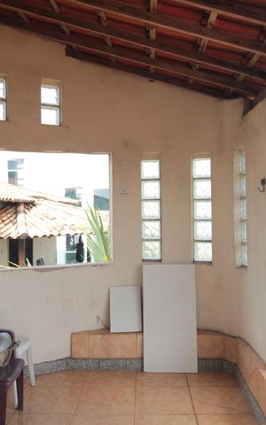Casa à venda com 450m², 4 quartos e 7 vagasVaranda