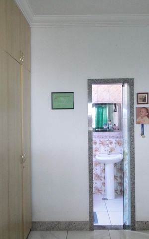 Casa à venda com 450m², 4 quartos e 7 vagasSuite 2