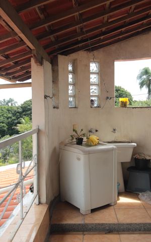 Casa à venda com 450m², 4 quartos e 7 vagasVaranda
