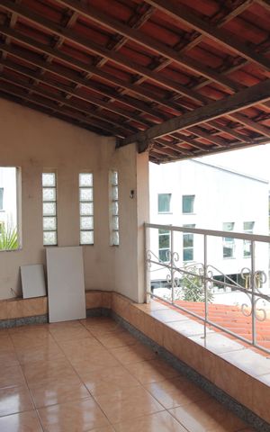 Casa à venda com 450m², 4 quartos e 7 vagasVaranda