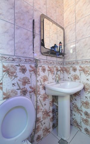 Casa à venda com 450m², 4 quartos e 7 vagasBanheiro da Suite 2