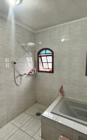 Casa à venda com 59m², 4 quartos e 2 vagasBanheiro 1