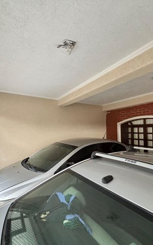 Casa à venda com 59m², 4 quartos e 2 vagasGaragem
