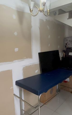 Casa à venda com 59m², 4 quartos e 2 vagasSala