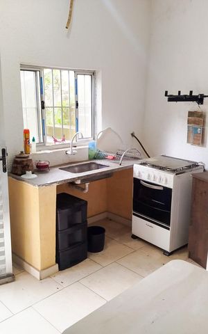 Casa à venda com 1008m², 4 quartos e 3 vagas Casa à venda com 1008m², 4 quartos e 3 vagasCozinha