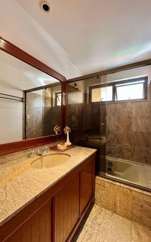 Apartamento à venda com 601m², 4 quartos e 4 vagasBanheiro da Suíte 3