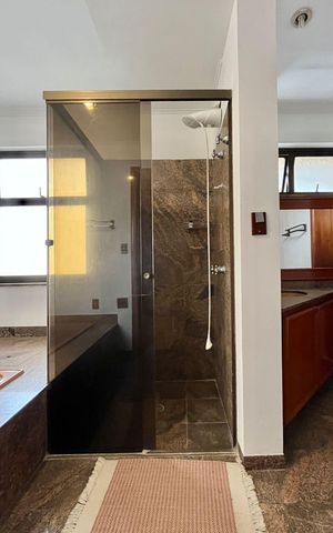 Apartamento à venda com 601m², 4 quartos e 4 vagasBanheiro da Suíte 4