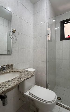 Apartamento à venda com 69m², 2 quartos e 1 vaga Apartamento à venda com 69m², 2 quartos e 1 vagaBanheiro social