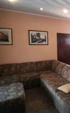 Casa à venda com 250m², 6 quartos e 6 vagasSala