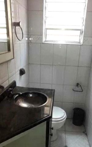 Casa à venda com 250m², 6 quartos e 6 vagasBanheiro