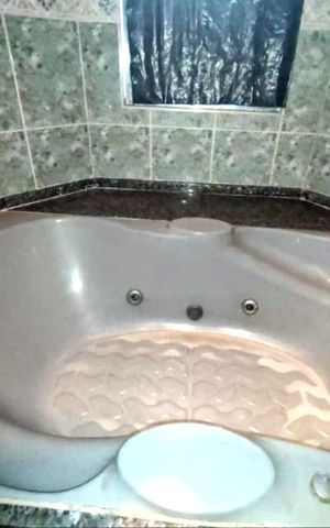 Casa à venda com 250m², 6 quartos e 6 vagasBanheiro