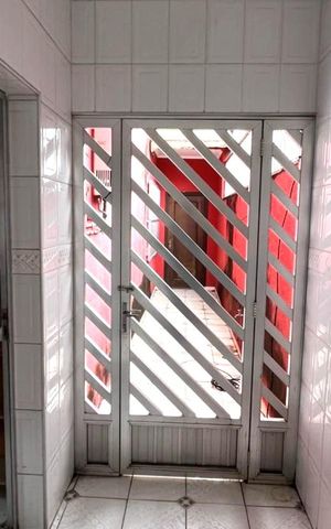 Casa à venda com 250m², 6 quartos e 6 vagasFachada