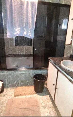 Casa à venda com 250m², 6 quartos e 6 vagasBanheiro
