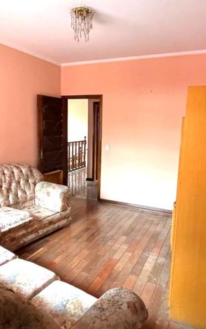 Casa à venda com 250m², 6 quartos e 6 vagasQuarto