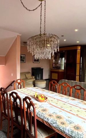 Casa à venda com 250m², 6 quartos e 6 vagasCozinha