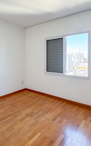 Apartamento à venda com 157m², 3 quartos e 4 vagas