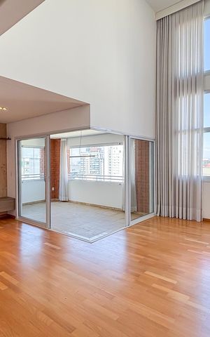 Apartamento à venda com 157m², 3 quartos e 4 vagas