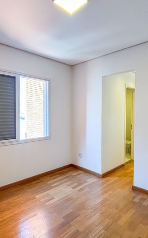 Apartamento à venda com 157m², 3 quartos e 4 vagas
