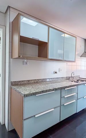 Apartamento à venda com 157m², 3 quartos e 4 vagas