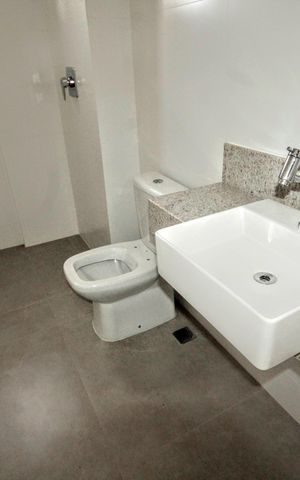 Apartamento à venda com 74m², 3 quartos e 2 vagasBanheiro 2