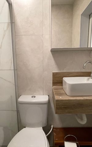 Casa à venda com 93m², 3 quartos e 1 vaga Casa à venda com 93m², 3 quartos e 1 vagaBanheiro Social
