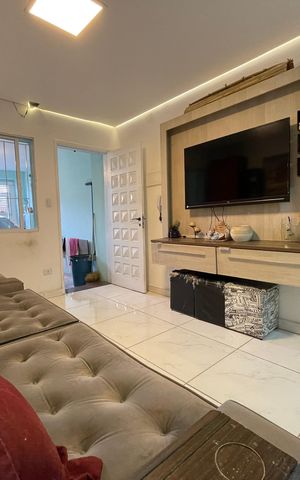 Casa à venda com 93m², 3 quartos e 1 vaga Casa à venda com 93m², 3 quartos e 1 vagaSala