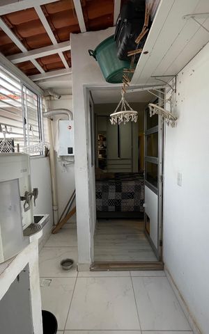 Casa à venda com 93m², 3 quartos e 1 vaga Casa à venda com 93m², 3 quartos e 1 vagaÁrea de Serviço