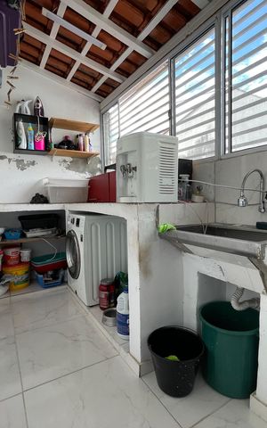 Casa à venda com 93m², 3 quartos e 1 vaga Casa à venda com 93m², 3 quartos e 1 vagaÁrea de Serviço