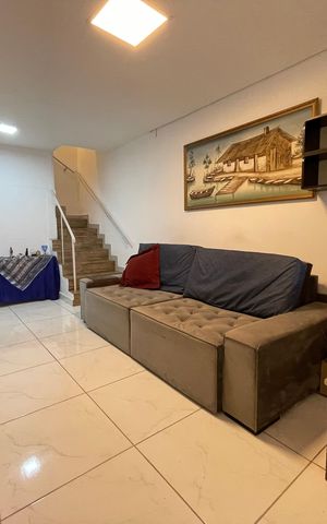 Casa à venda com 93m², 3 quartos e 1 vaga Casa à venda com 93m², 3 quartos e 1 vagaSala