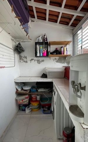 Casa à venda com 93m², 3 quartos e 1 vaga Casa à venda com 93m², 3 quartos e 1 vagaÁrea de Serviço