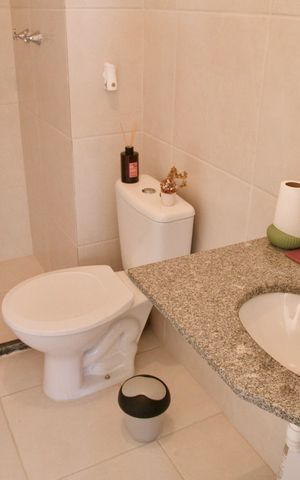 Apartamento à venda com 44m², 2 quartos e 1 vaga Apartamento à venda com 44m², 2 quartos e 1 vagaBanheiro 1