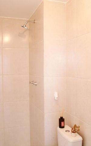 Apartamento à venda com 44m², 2 quartos e 1 vaga Apartamento à venda com 44m², 2 quartos e 1 vagaBanheiro 1