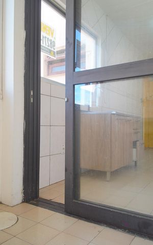 Studio à venda com 28m², 1 quarto e sem vagaÁrea de Serviço