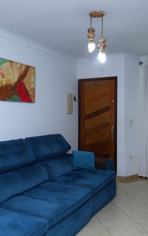 Casa à venda com 93m², 2 quartos e 2 vagasSala