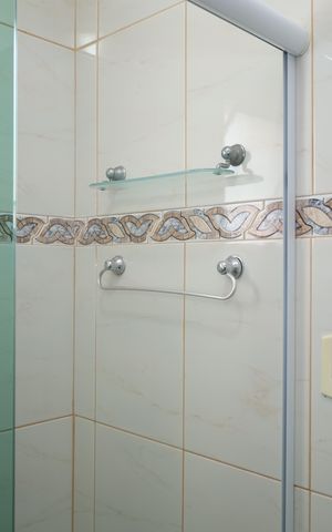 Casa à venda com 93m², 2 quartos e 2 vagasBanheiro 1 - Suíte 1