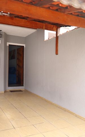Casa à venda com 93m², 2 quartos e 2 vagasGaragem