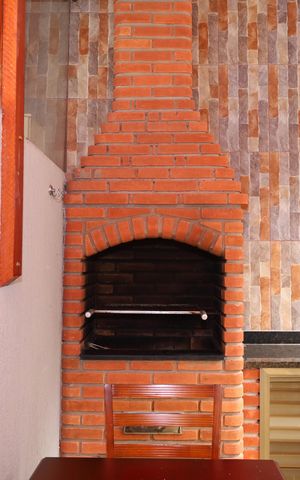 Casa à venda com 93m², 2 quartos e 2 vagasQuintal e Área da churrasqueira