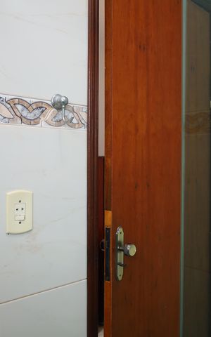 Casa à venda com 93m², 2 quartos e 2 vagasBanheiro 1 - Suíte 1