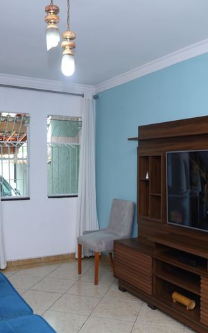 Casa à venda com 93m², 2 quartos e 2 vagasSala