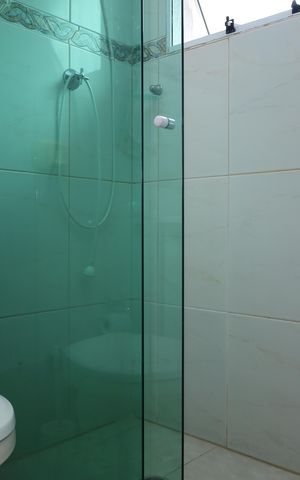 Casa à venda com 93m², 2 quartos e 2 vagasBanheiro 1 - Suíte 1