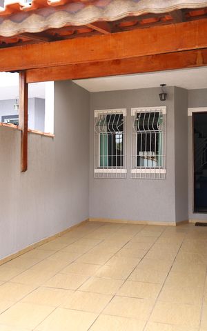 Casa à venda com 93m², 2 quartos e 2 vagasGaragem