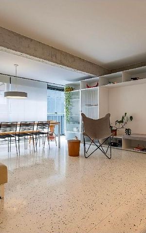 Apartamento à venda com 90m², 2 quartos e 2 vagas Apartamento à venda com 90m², 2 quartos e 2 vagasSala