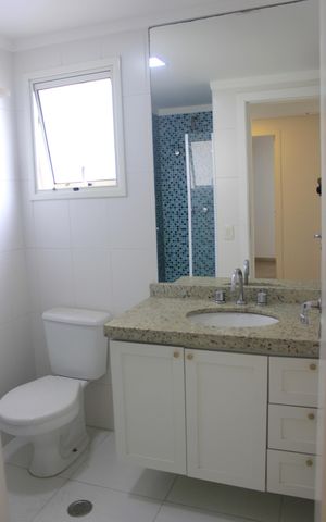 Apartamento à venda com 134m², 3 quartos e 2 vagasBanheiro social