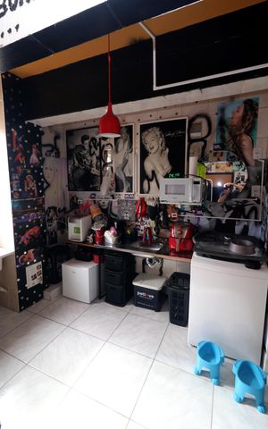 Apartamento à venda com 42m², 1 quarto e sem vagaCozinha e Área de Serviço