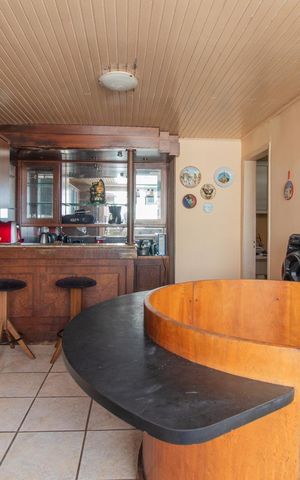 Apartamento à venda com 120m², 2 quartos e 1 vaga Apartamento à venda com 120m², 2 quartos e 1 vagaCozinha e Área de Serviço
