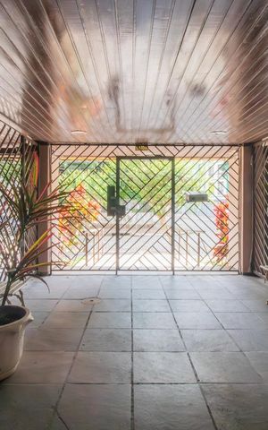 Apartamento à venda com 120m², 2 quartos e 1 vaga Apartamento à venda com 120m², 2 quartos e 1 vagaHall social
